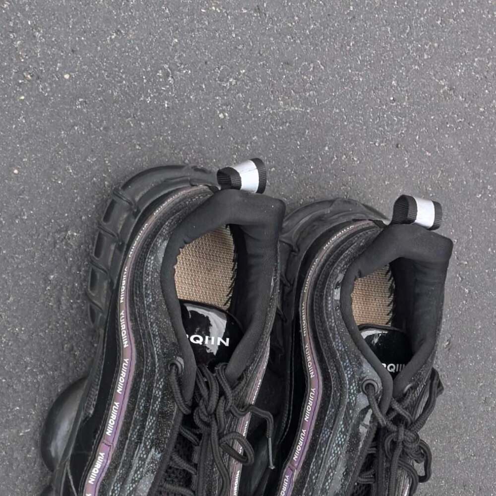 Yuirqiin Black and Purple Technical Trainers